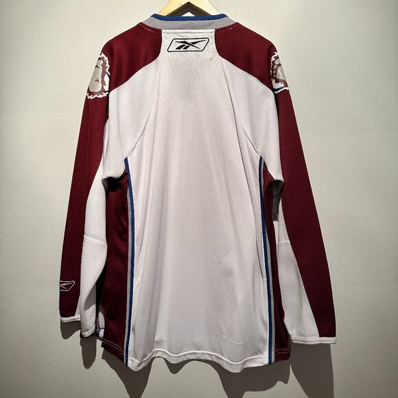 Reebok NHL Men's Large Colorado Avalanche Hockey Players Jersey - Picture 6 of 6